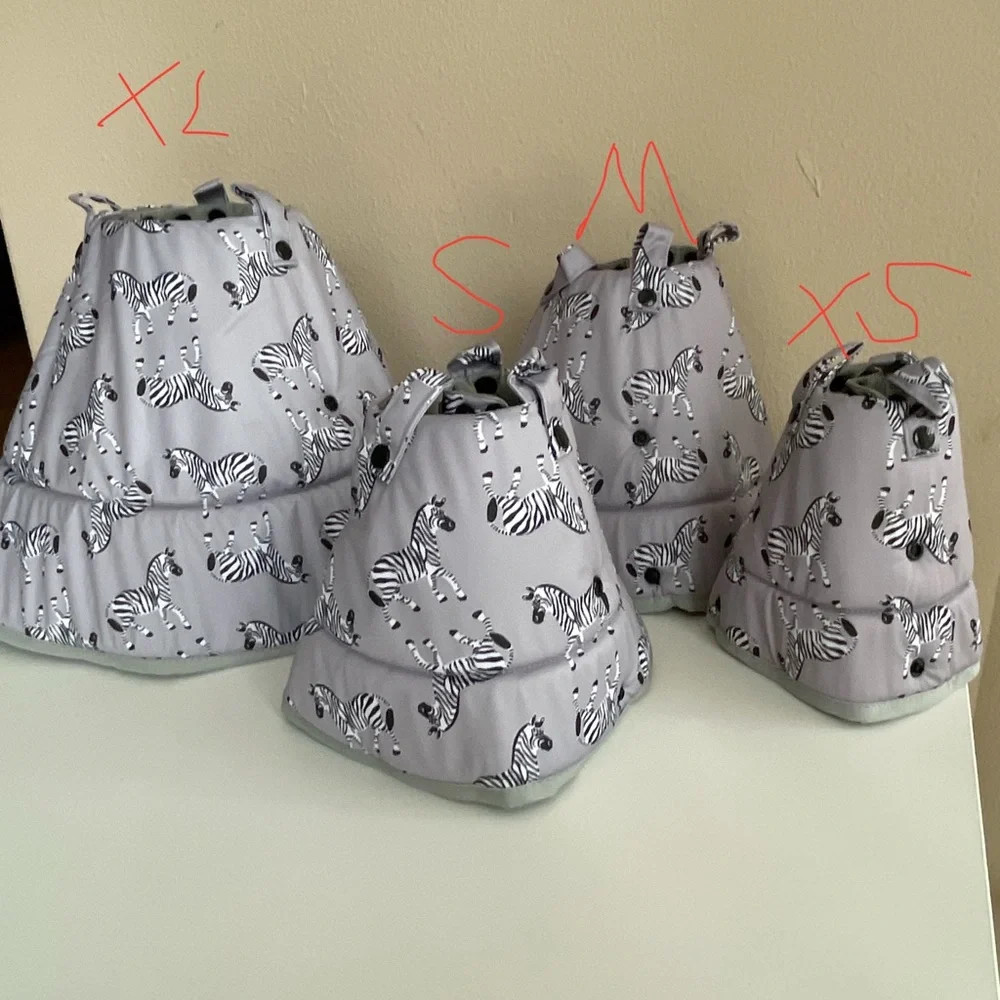 New Soft Comfy Cone Dog Cat Adjustable Collar Size: S, XS